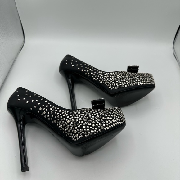 Black pump - Picture 2 of 9